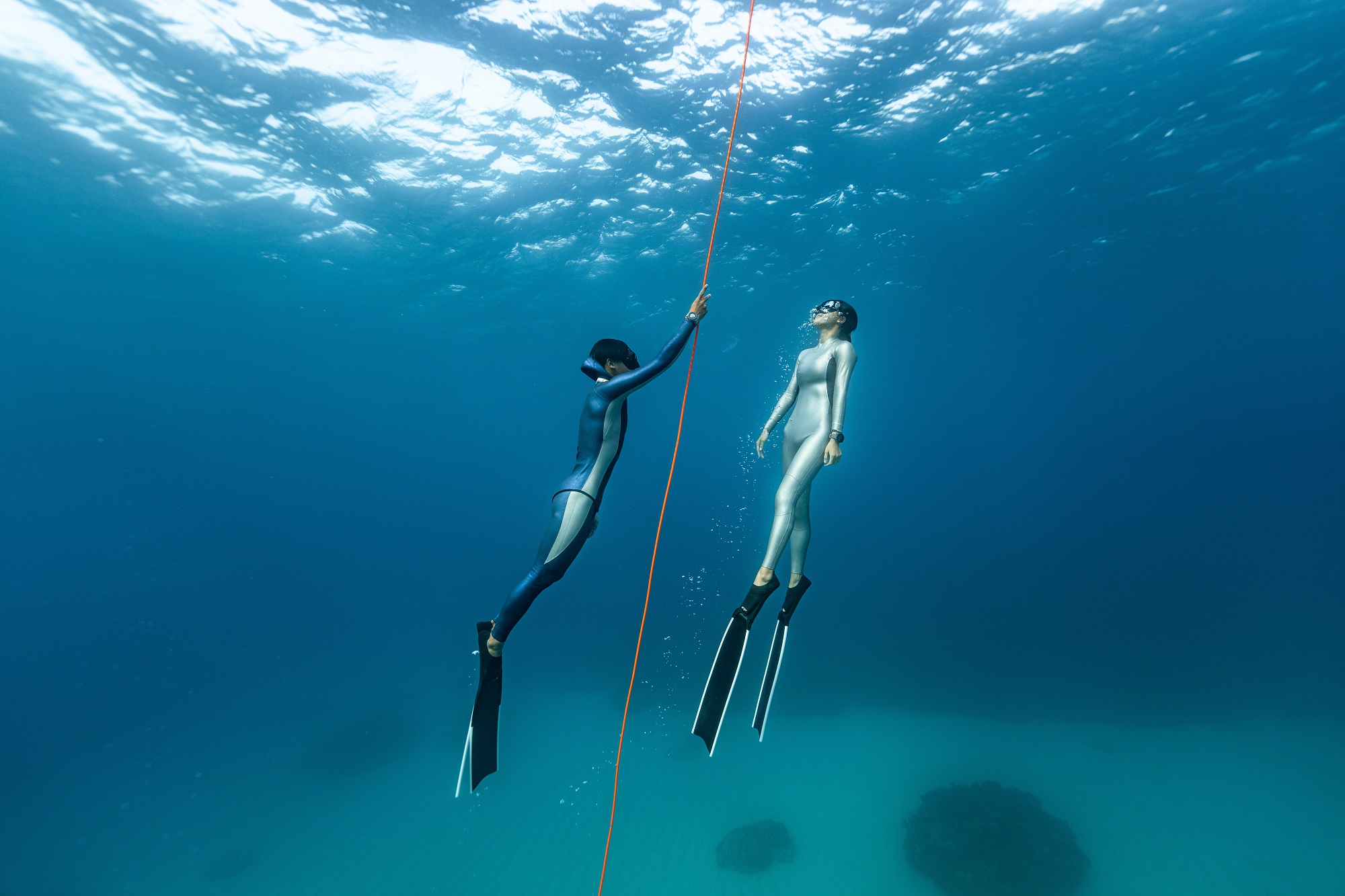 디센트 G1 시리즈 착용컷.jpg