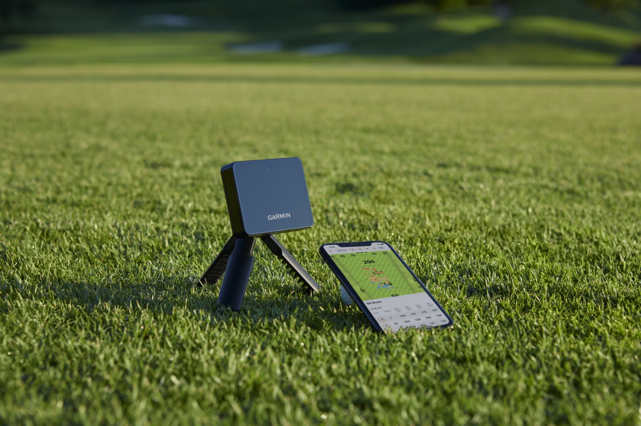 가민 어프로치 R10 연출컷 (1).jpg