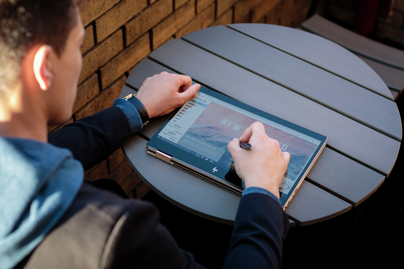 HP 스펙터x360 16 (HP Spectre x360 16).jpg