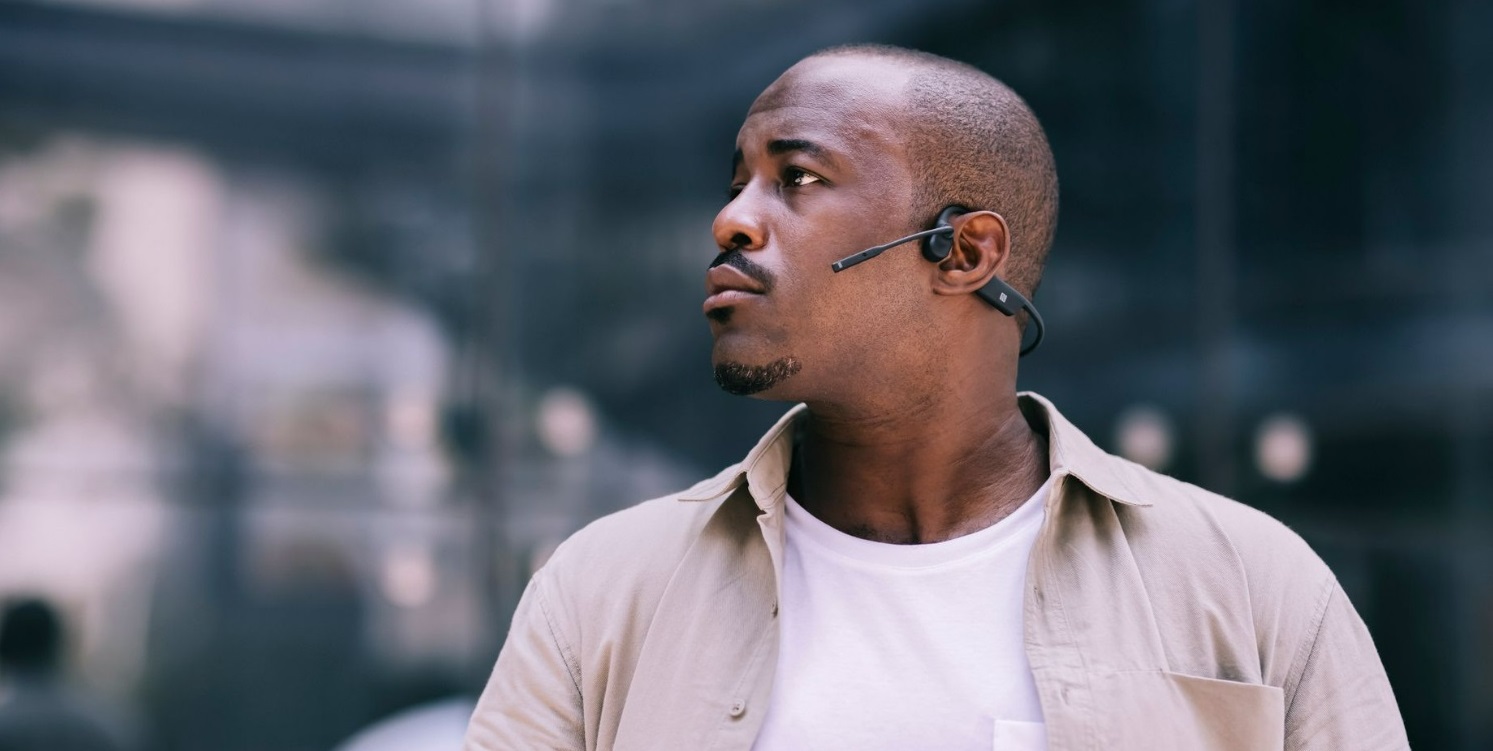 샥즈, 프리미엄 골전도 블루투스 헤드셋 ‘오픈컴’ 시리즈 국내 출시…“산업 현장에 최적화”.jpg