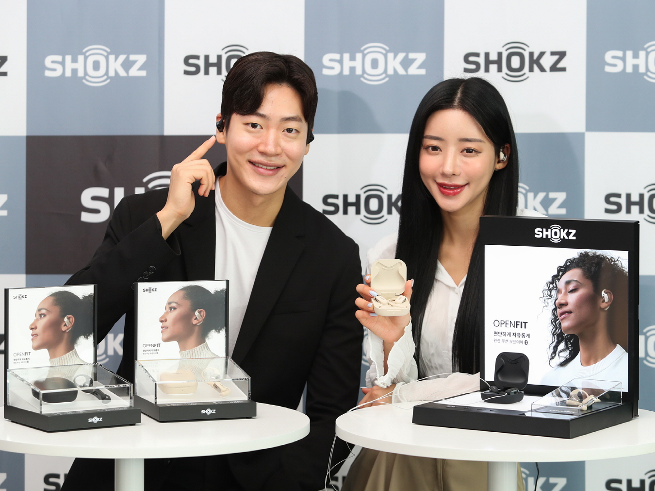 [사진 2] 샥즈 오픈핏 현장 모델컷.JPG