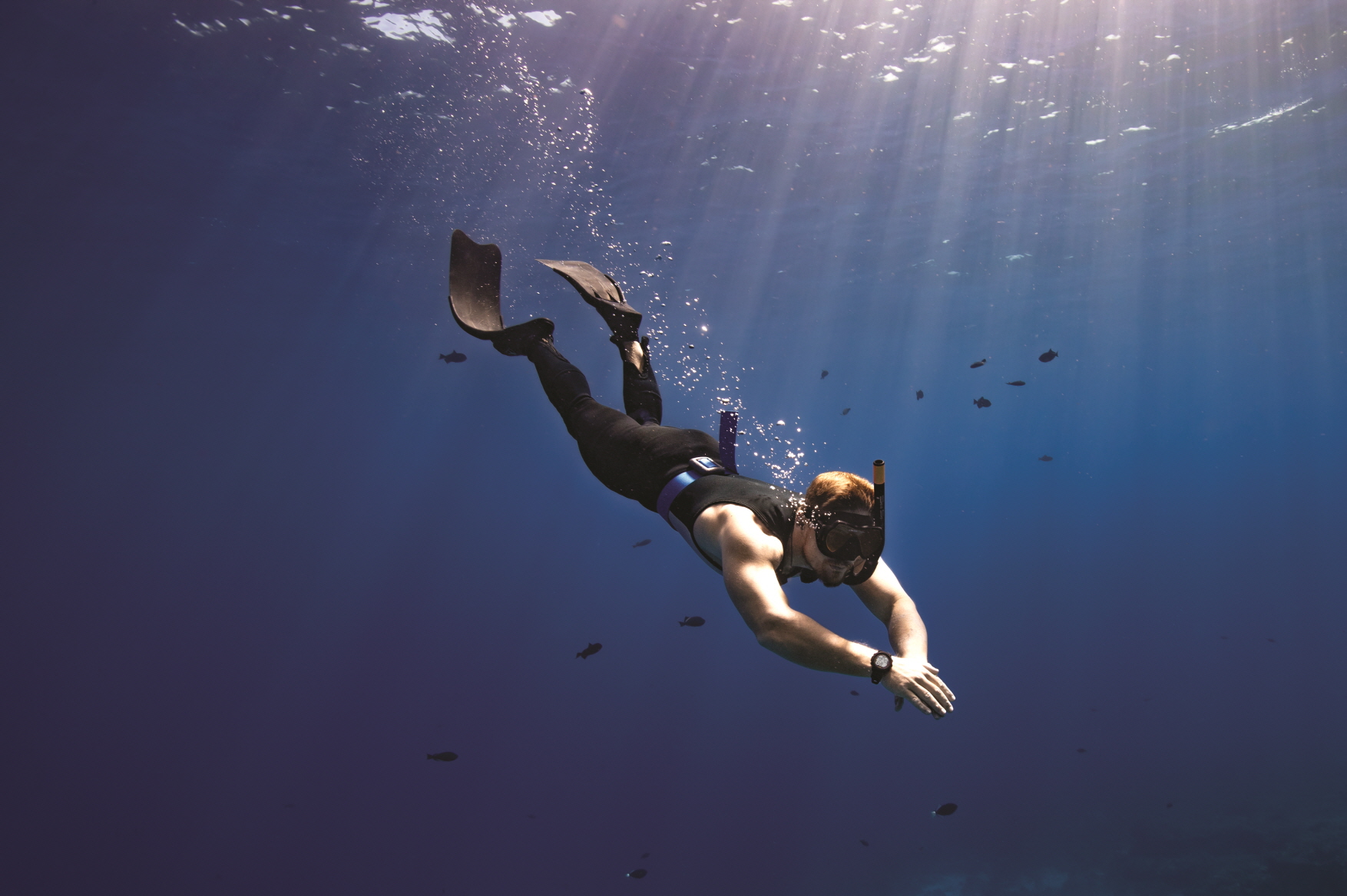 가민 디센트 G1 시리즈 착용컷.jpg