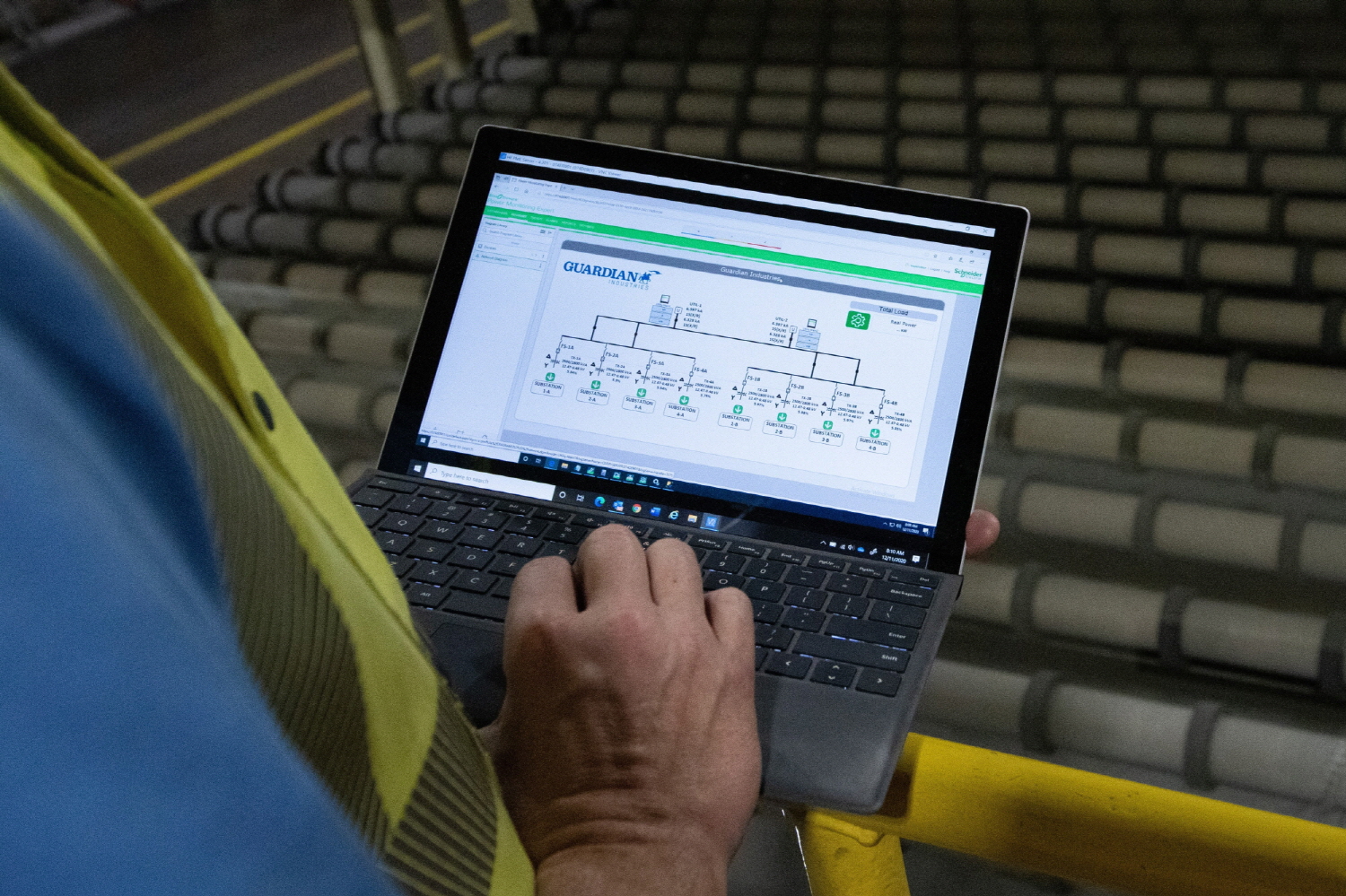 슈나이더 일렉트릭, 유리 제조 기업 가디언 글라스에 통합 전력 모니터링 솔루션 도입.jpg