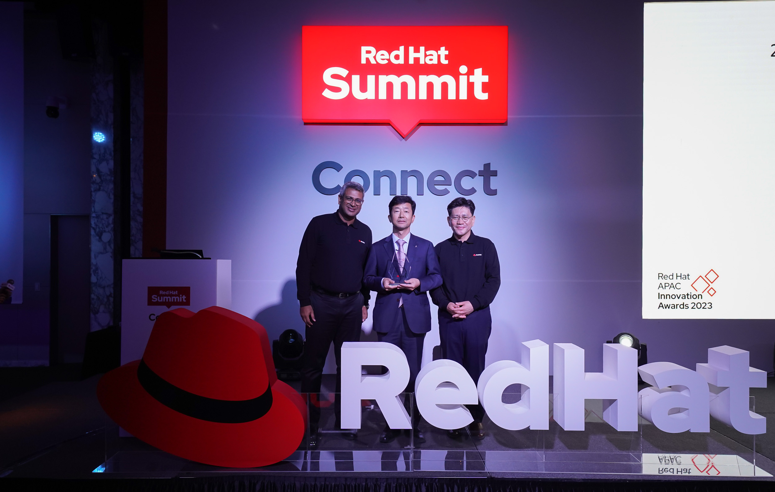 사진04_이노베이션 어워드_한전KDN 신재문 미래사업개발본부장.jpg