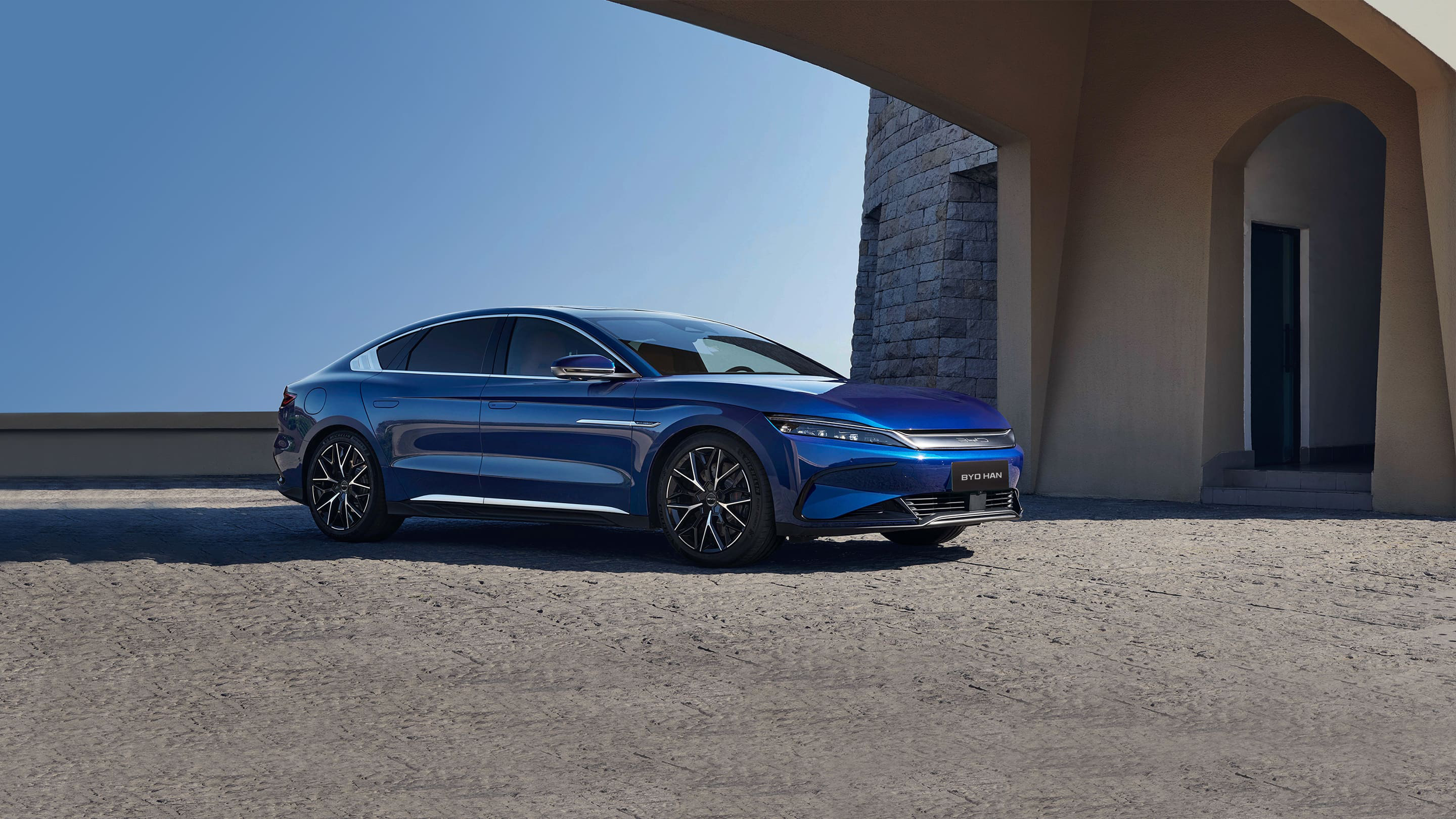 BYD, AWS 활용한 자동차 솔루션 개발…“효율성 증대 및 차량 개발 비용 절감”.jpg