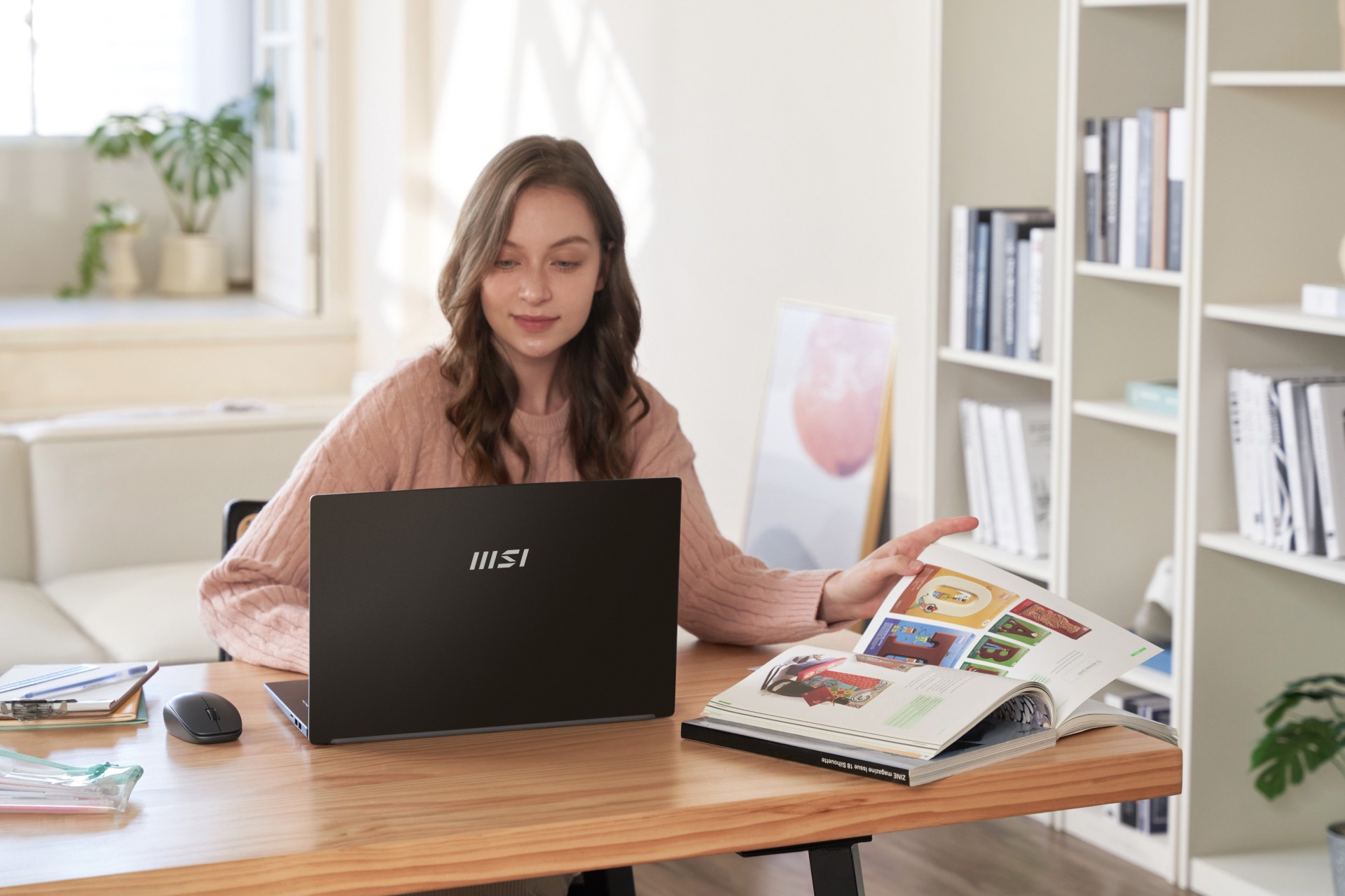 MSI 모던 15 H AI C1MG.jpg