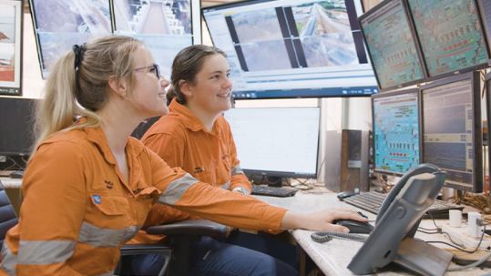 아비바, MS와 협력 개발한 ‘산업용 AI 어시스턴트’ 공개.jpg