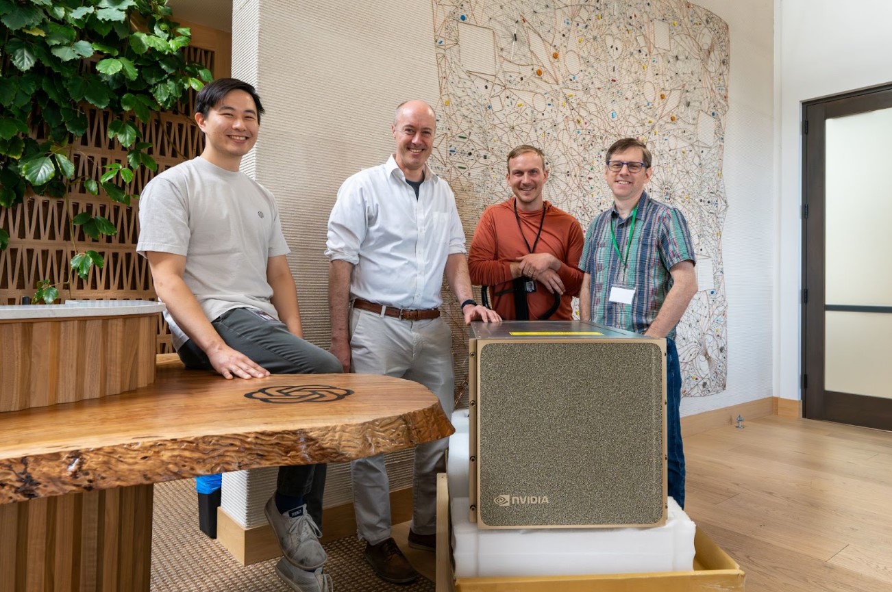 엔비디아가 오픈AI에 제공한 DGX B200.jpg