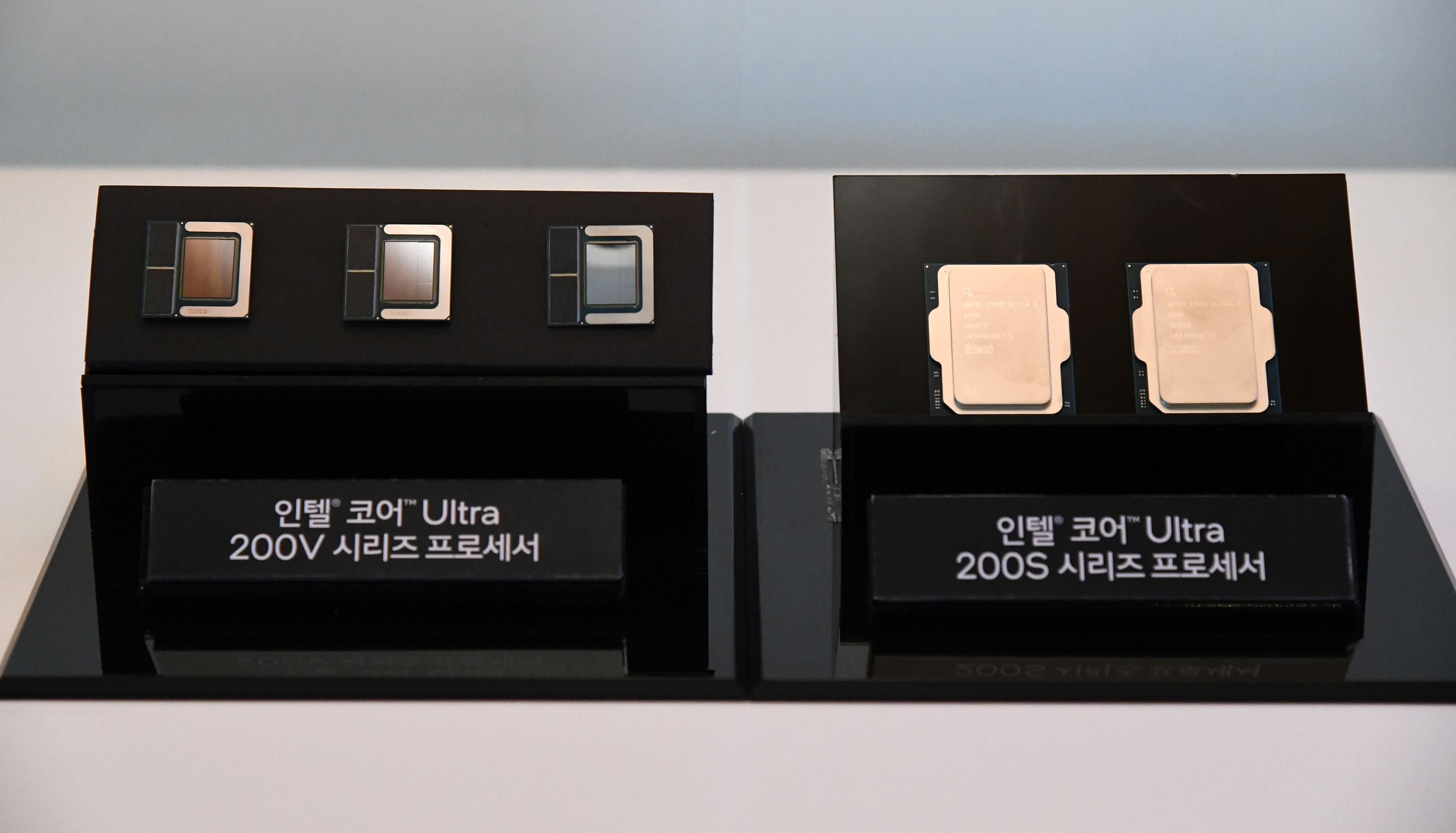 인텔 코어 Ultra 200V 시리즈 및 인텔 코어 Ultra 200S 시리즈.jpg
