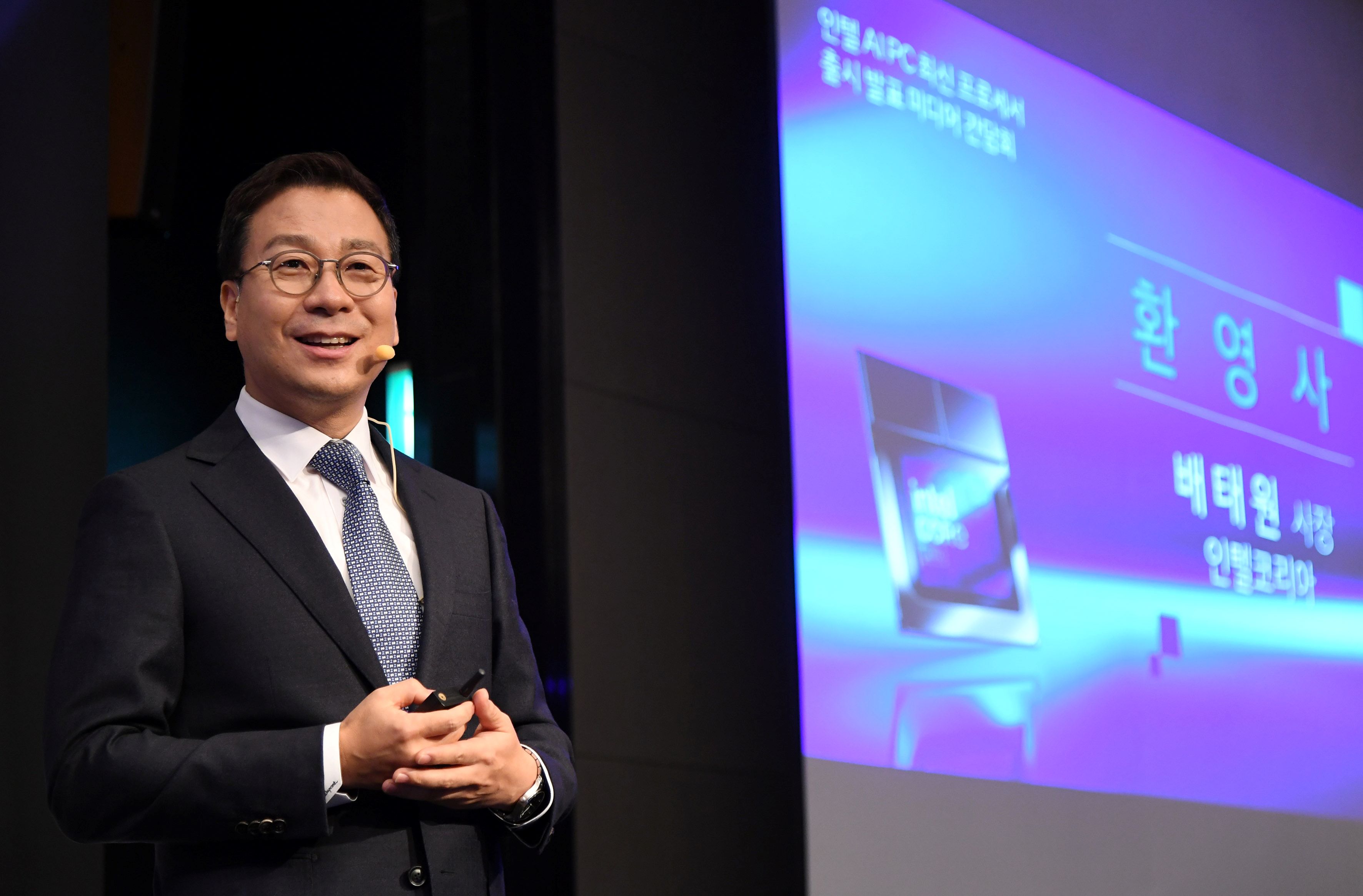 인텔 AI PC 최신 프로세서 출시 국내 미디어 간담회에서 발표를 하는 배태원 사장.jpg