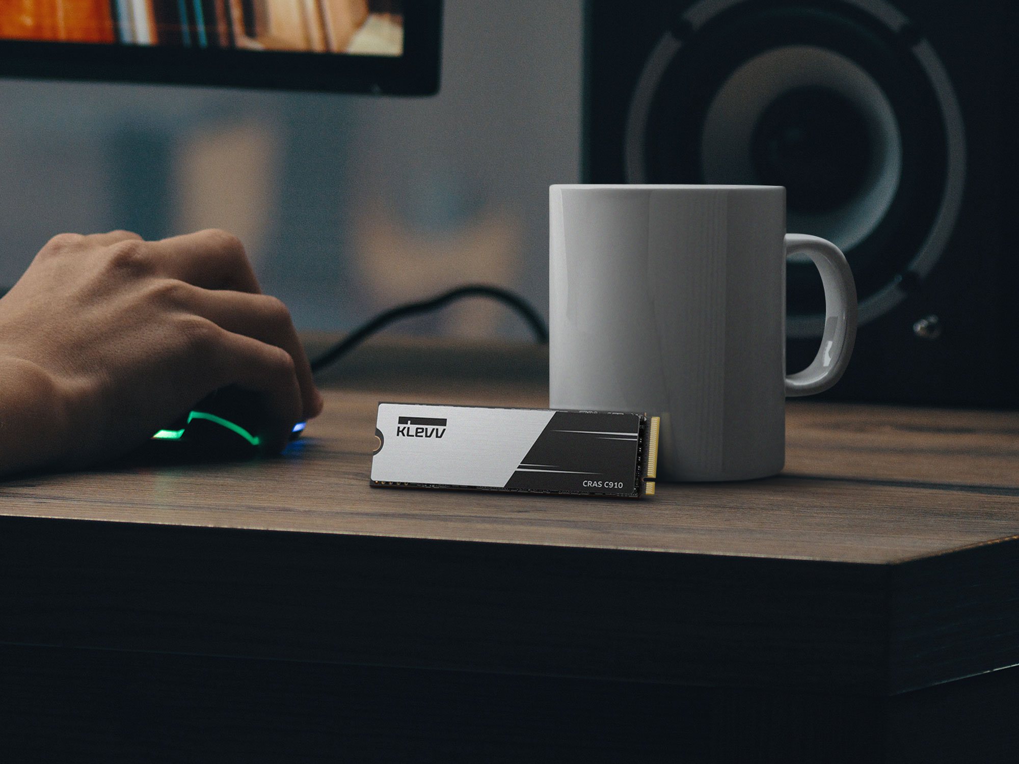 파인인포, 에센코어 ‘클레브 M.2 NVMe CRAS C910’ 4TB 출시.jpg