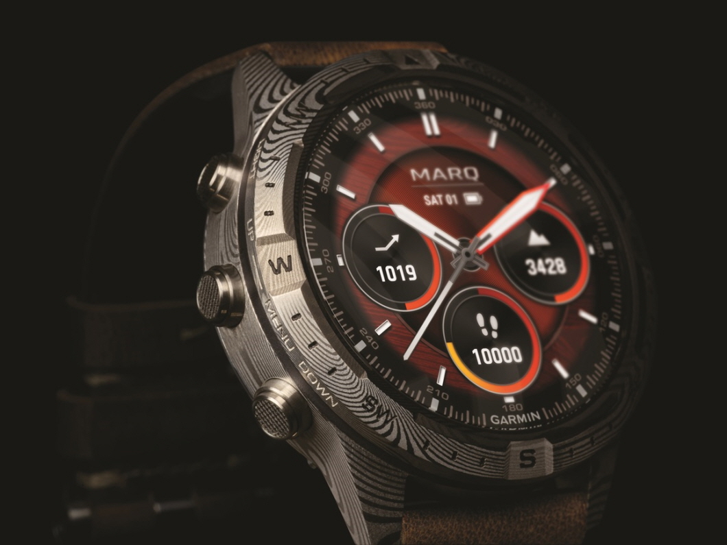 다마스커스 스틸 에디션 클로즈업.jpg