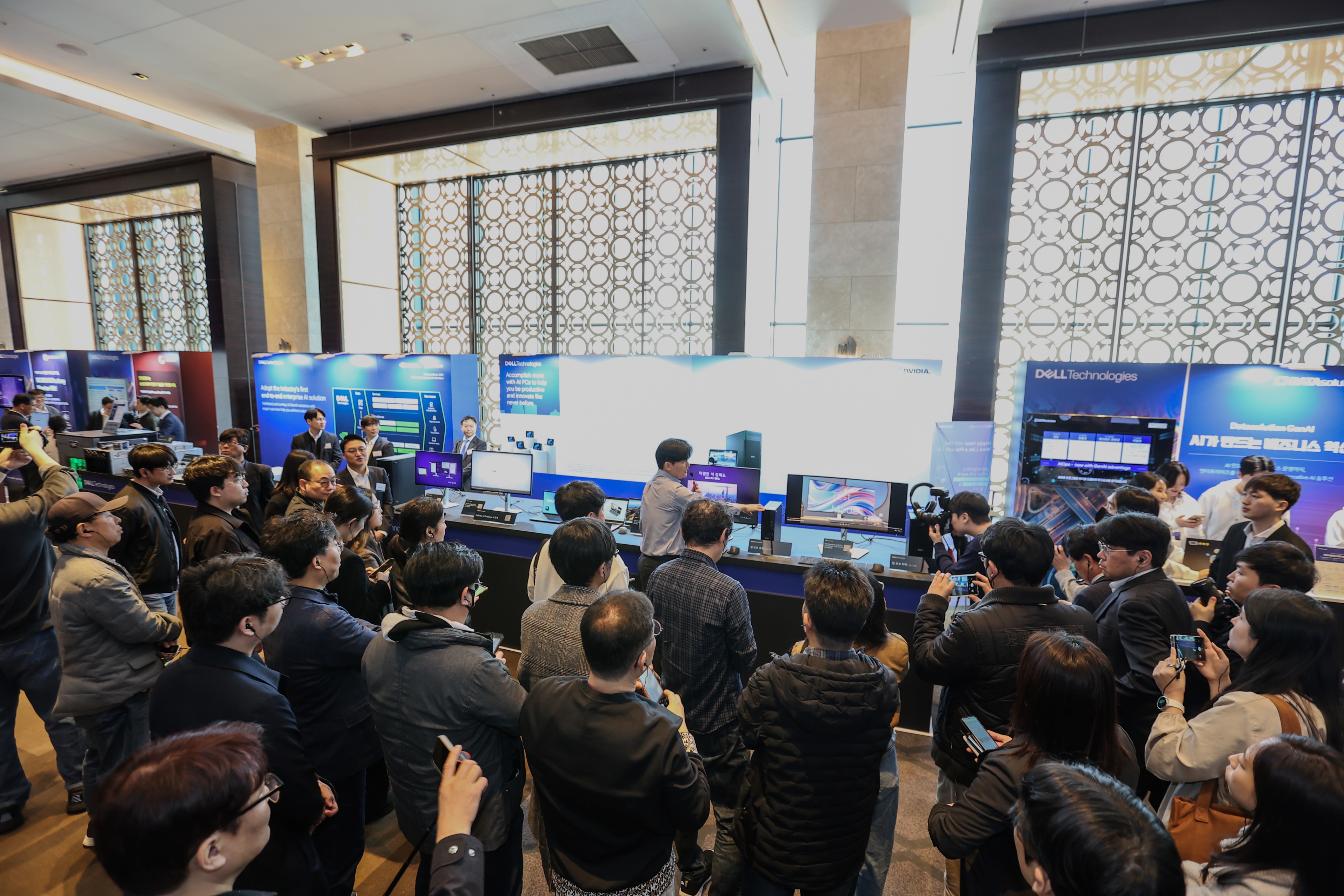 델 테크놀로지스 생성형AI 메가 런치 행사 전경.jpg