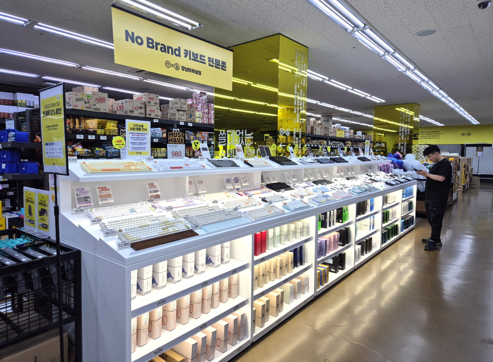 로지텍, MZ세대 키보드 놀이터 ',노브랜드 타건숍', 2호점 입점 _0701.jpg