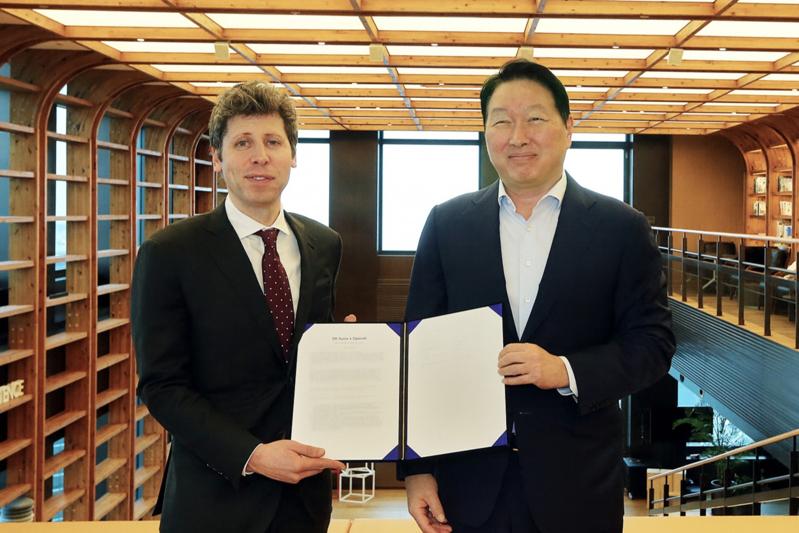 1KSK-오픈AI, 메모리·AI 데이터센터 공동 구축…K-AI 경쟁력 가속.jpg