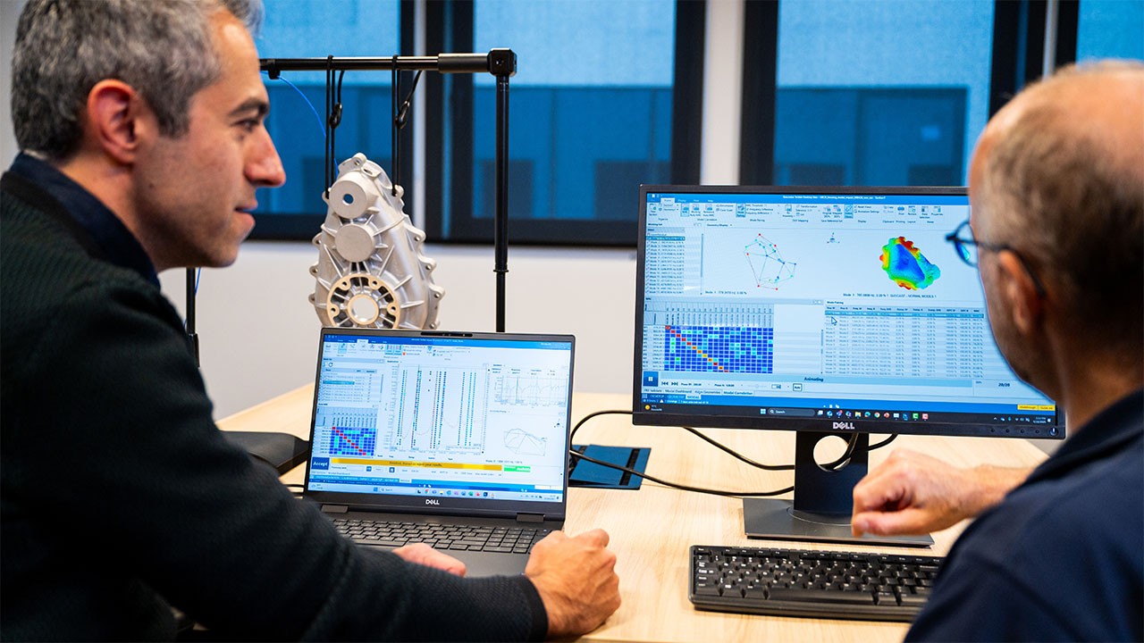 Simcenter Testlab의 최신 업데이트는 지능형 테스트 자동화와 AI 지원을 도입해 물리적 테스트 워크플로우를 혁신한다. 이를 통해 팀은 전보다 더 이른 시점에 보다 빠르고 스마트하게 테스트를 수행할 수 있게 됐.jpg