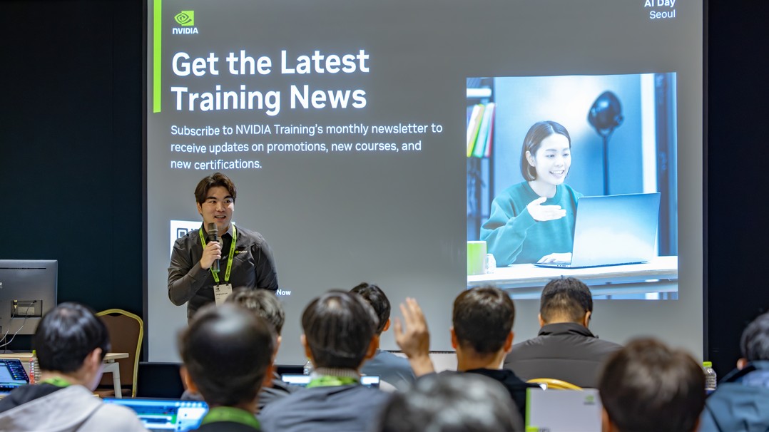 ‘엔비디아 AI 데이 서울’에서 참가자들이 엔비디아 DLI 핸즈온 워크숍을 수강하고 있다.jpg