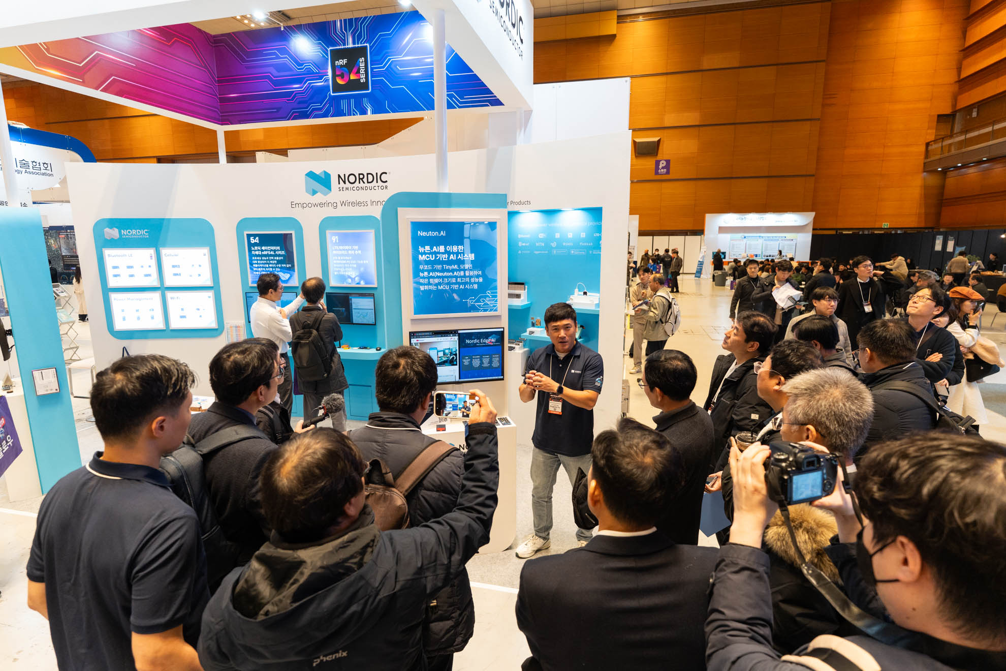 뉴튼AI를 이용한 MCU 기반 AI 시스템 데모1.jpg