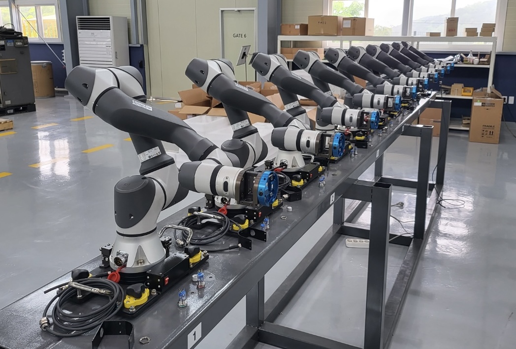 [사진 2] 레인보우로보틱스 협동로봇 용접 시스템.jpg