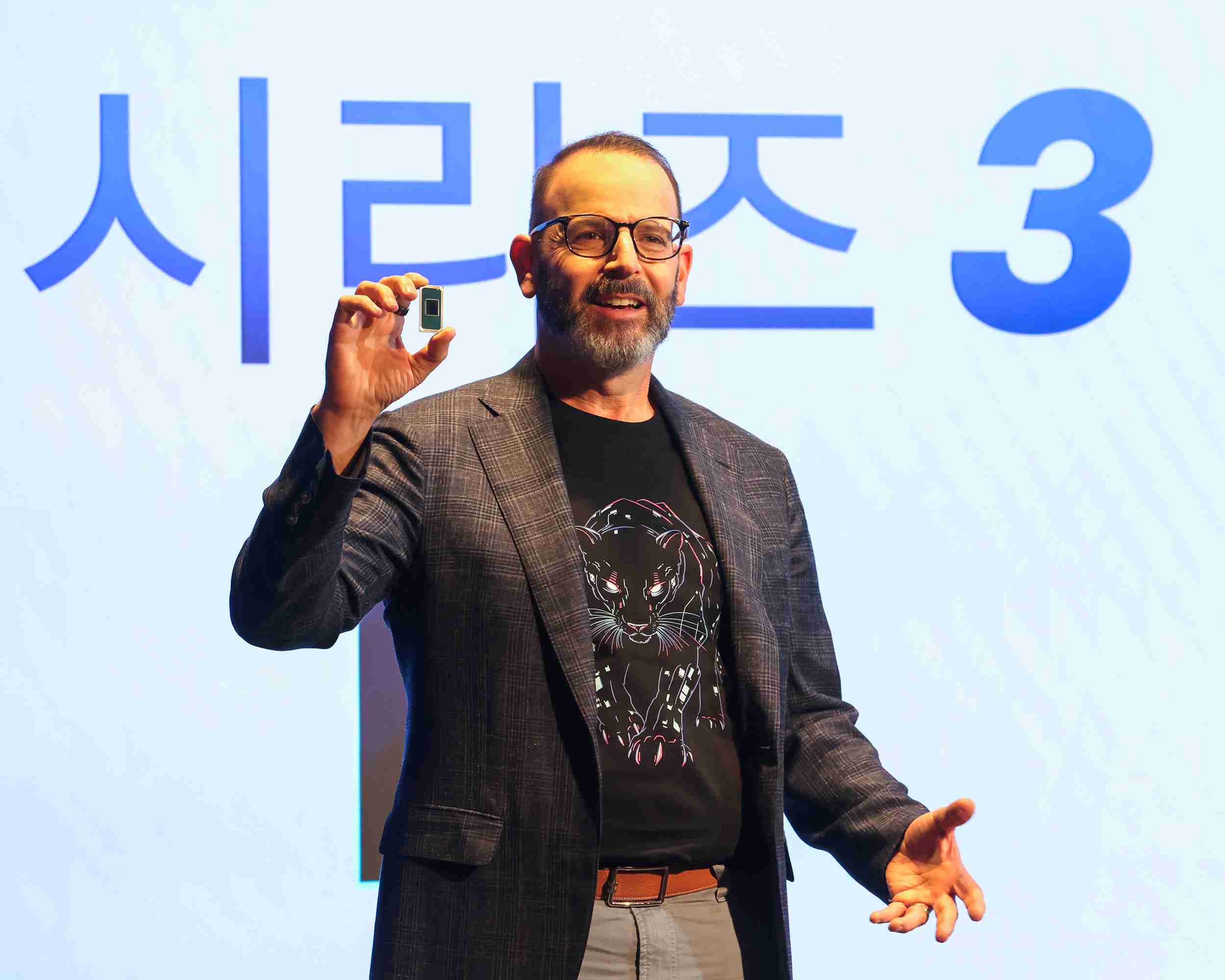 인텔, ‘2026 AI PC 쇼케이스 서울’ 개최… 18A 공정 기반 코어 Ultra 시리즈 3 공개.jpg