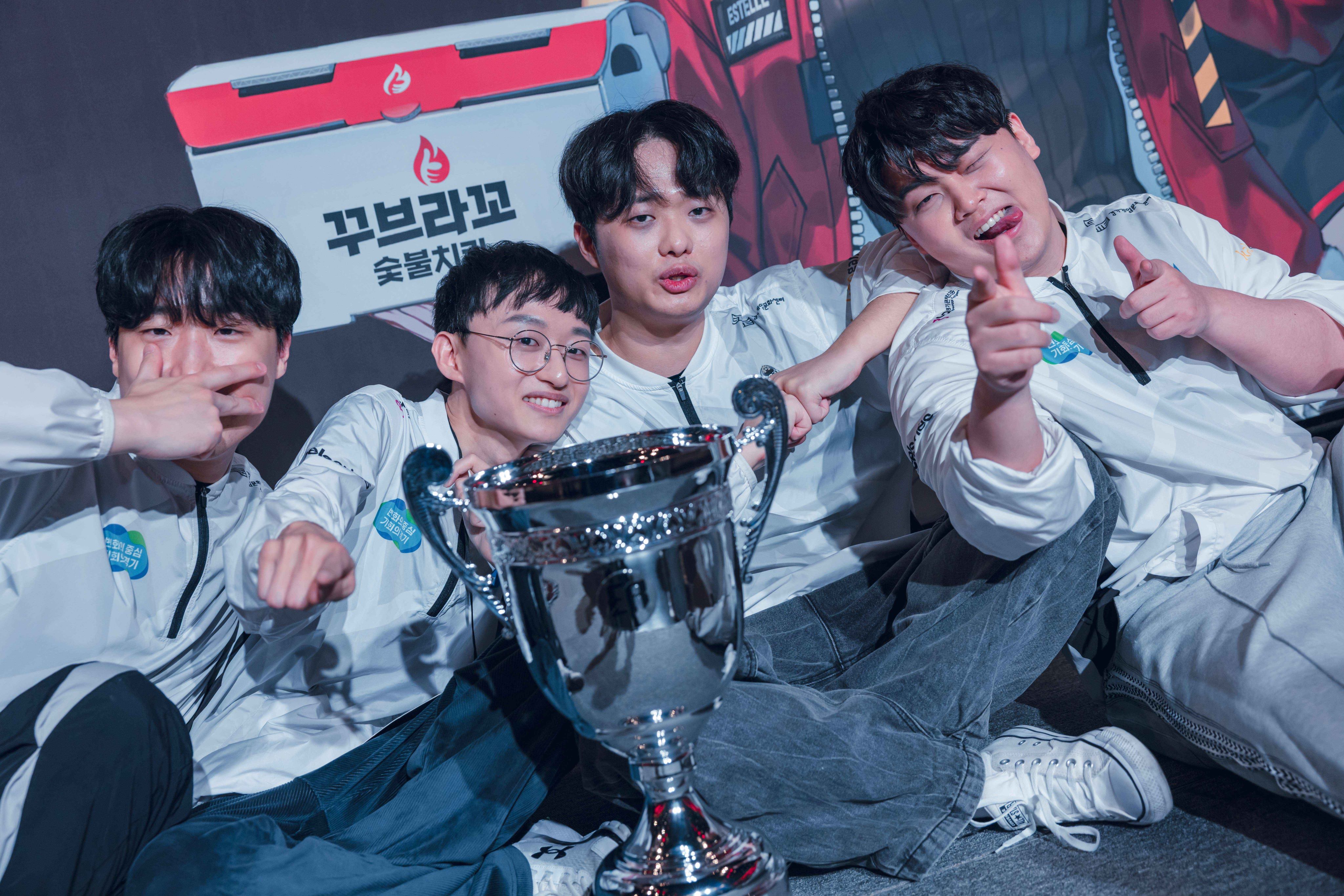 스틸시리즈_경기 이네이트 이터널 리턴 마스터즈 시즌 9 우승_사진.jpg