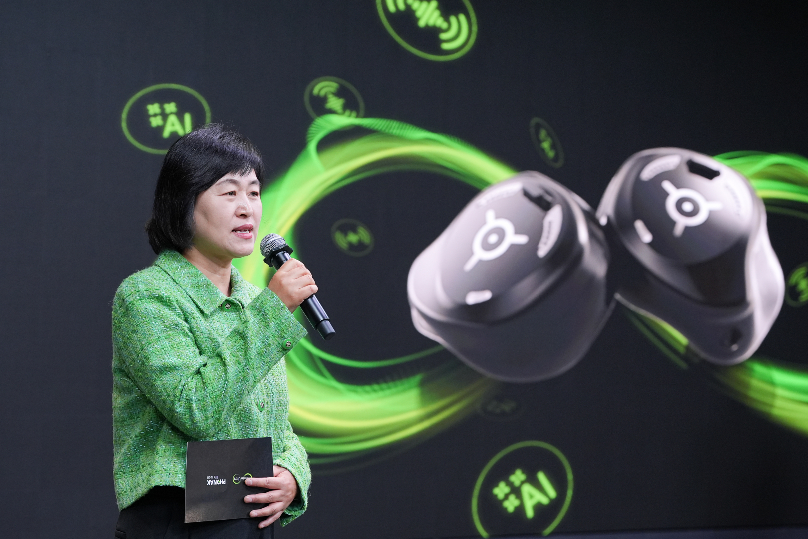 1K포낙, ‘말소리 이해’ 중심 AI 보청기 기준 제시… 인피니오 울트라로 소음 속 이해력 24_ 향상.jpg